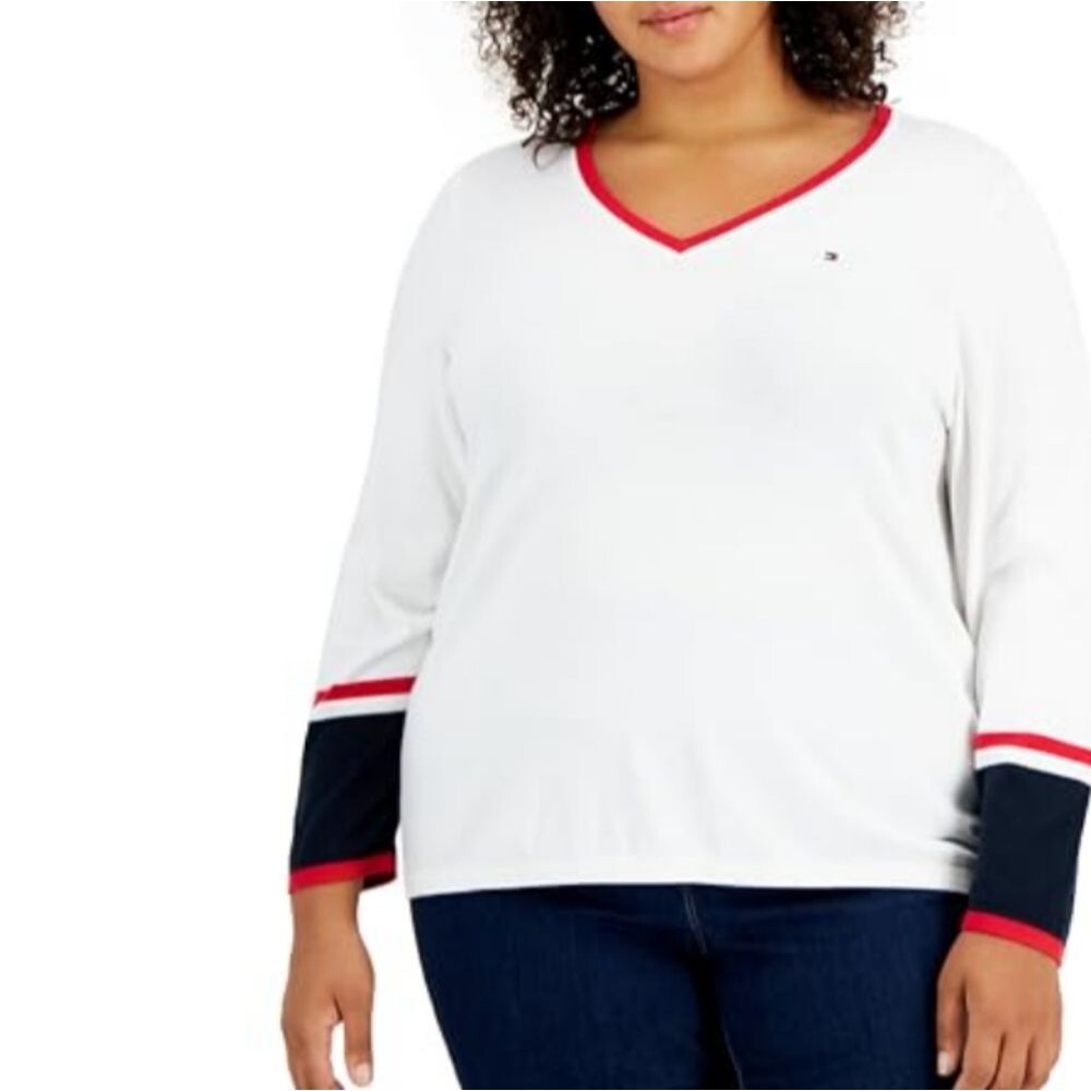 Tommy Hilfiger plus size v neck sweater Ivory multi. 1x
